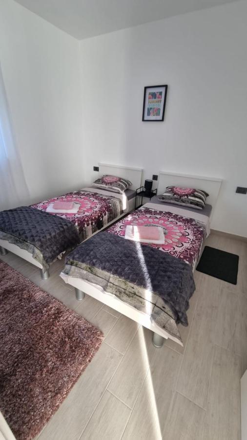 Gabi Apartment Grebastica Luaran gambar