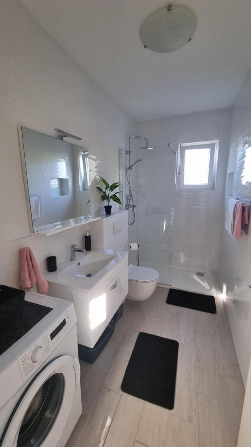 Gabi Apartment Grebastica Luaran gambar