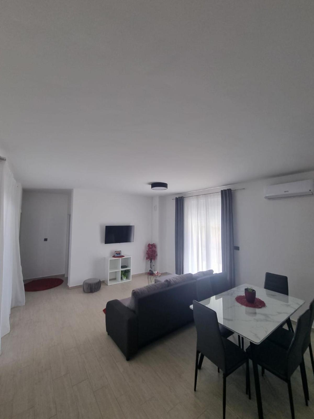Gabi Apartment Grebastica Luaran gambar