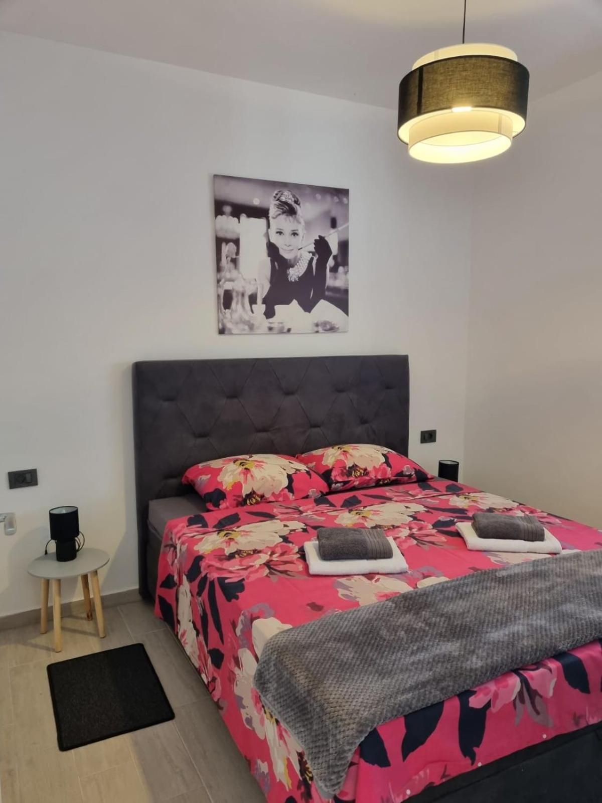 Gabi Apartment Grebastica Luaran gambar