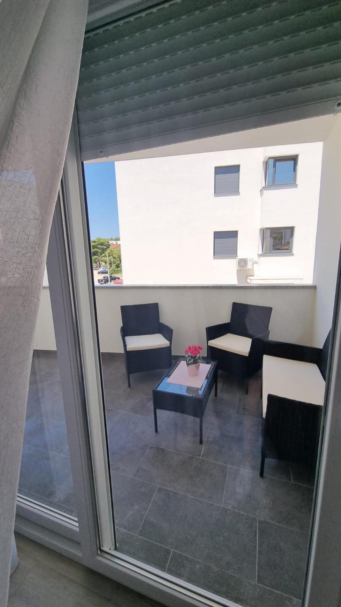 Gabi Apartment Grebastica Luaran gambar